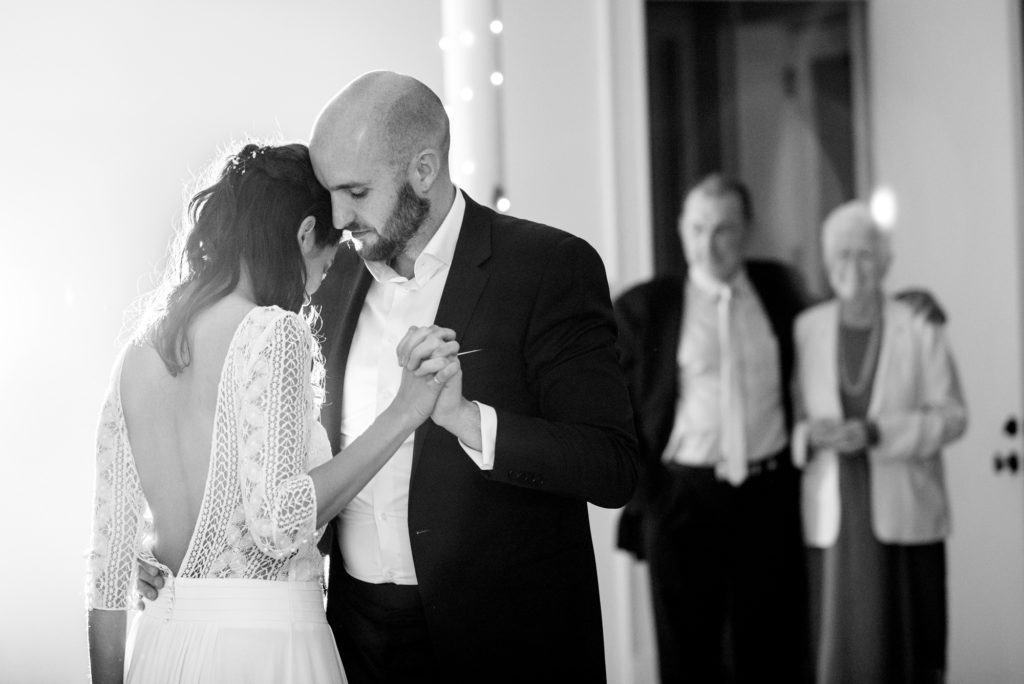 first dance with onlooking couple