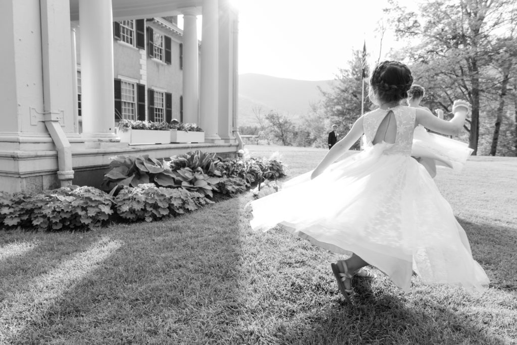 spinning flower girl at hildene